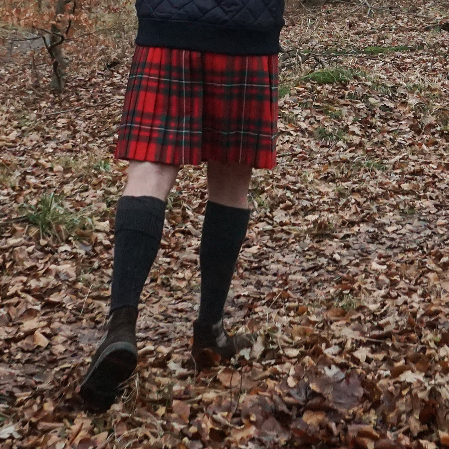 Commando under kilt